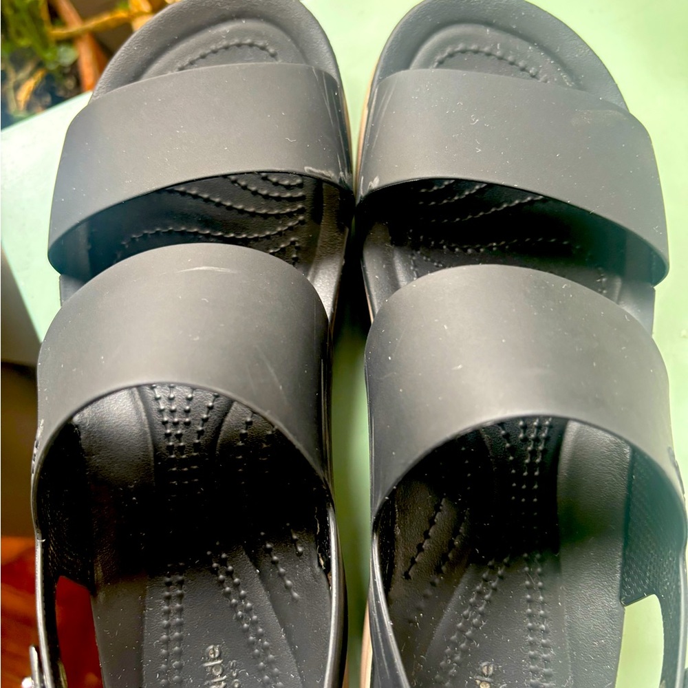 Crocs Brooklyn Low Wedge Sandals Size 9 Black
